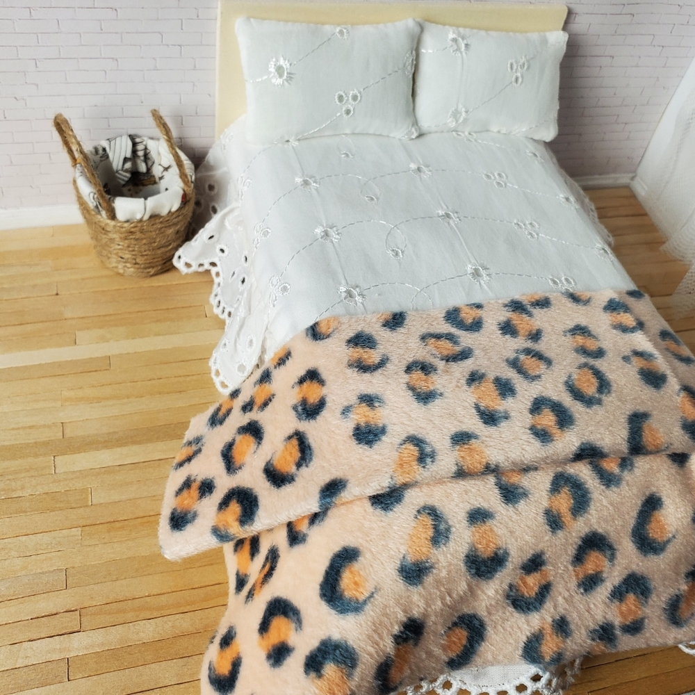 Miniature Dollhouse Cheetah Print Throw Blanket 1:12 Scale
